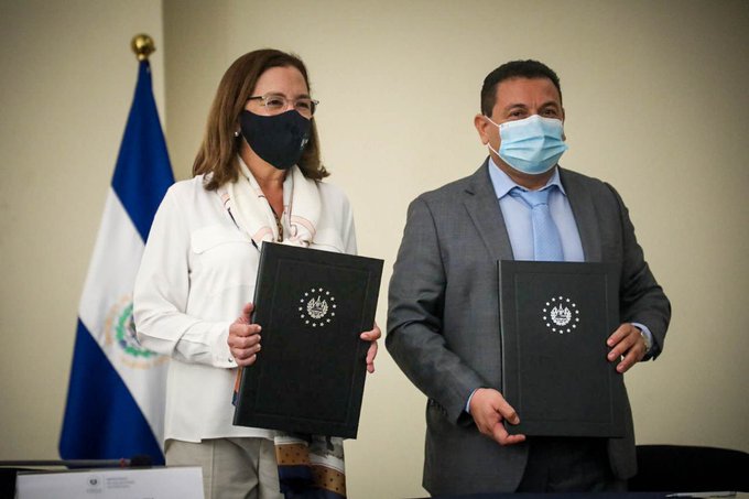 Trabajo y Cancillería firman convenio que instalará a trabajadores salvadoreños en todo el mundo trabajo-y-cancilleria-firman-convenio-que-instalara-a-trabajadores-salvadorenos-en-todo-el-mundo